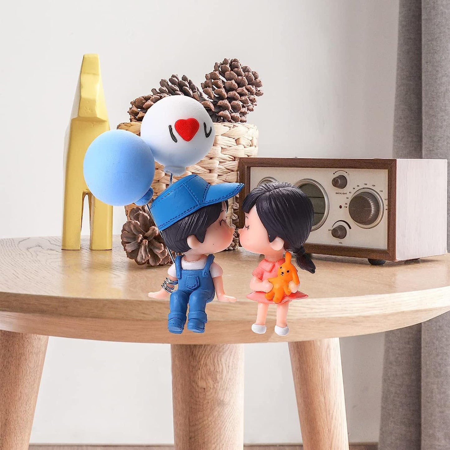 JIALTO Car Dashboard Accessories Cute Cartoon Couples Plastic Action Figure Figurines Balloon Ornament Car Dashboard Toys Auto Interior Dashboard Accessories,8 X 4 cm